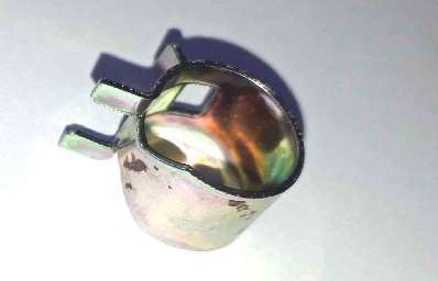 Fuel Pipe Clip UKC3794Z