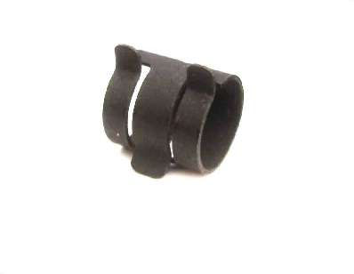 Fuel Pipe Clip  UKC3795